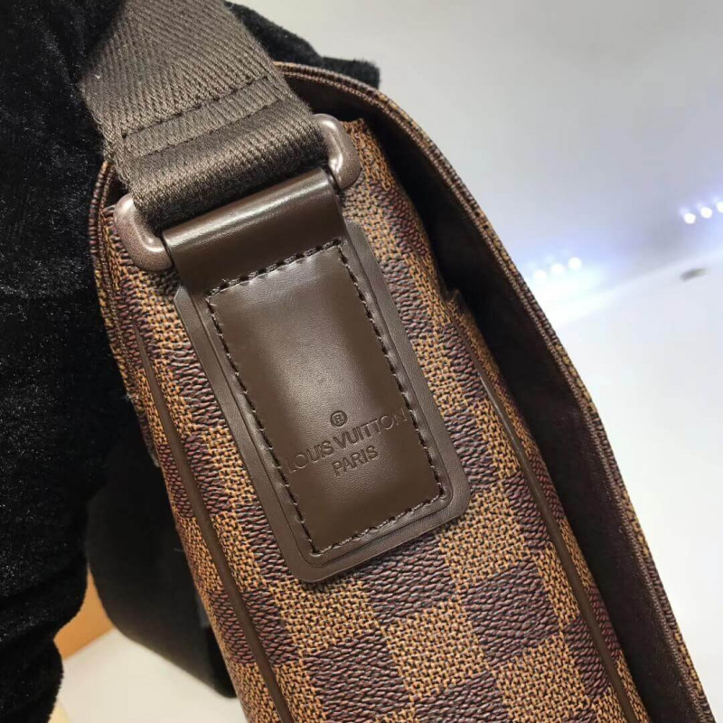 Replica Louis Vuitton Damier Ebene Canvas District Mm N41213