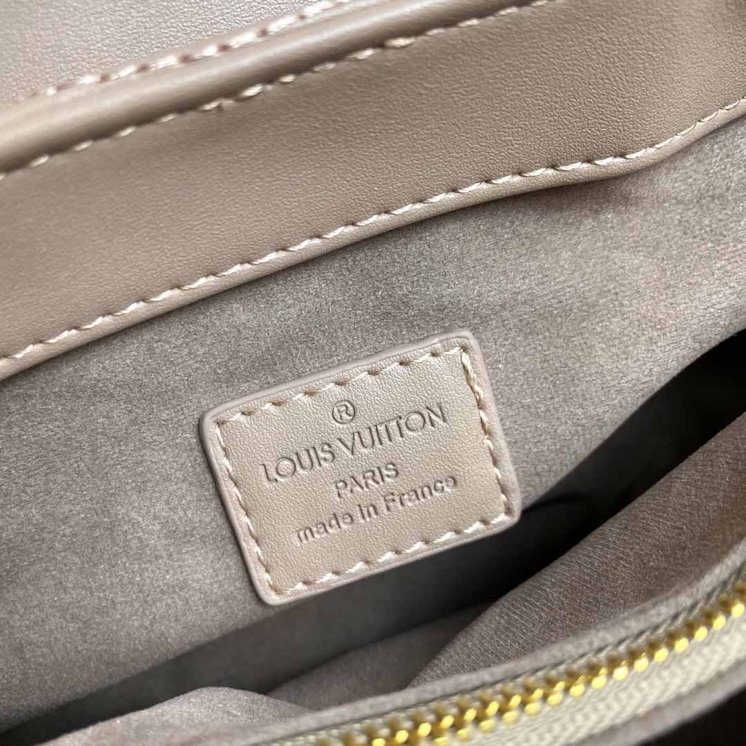 Replica Louis Vuitton New Wave Chain Tote M53937