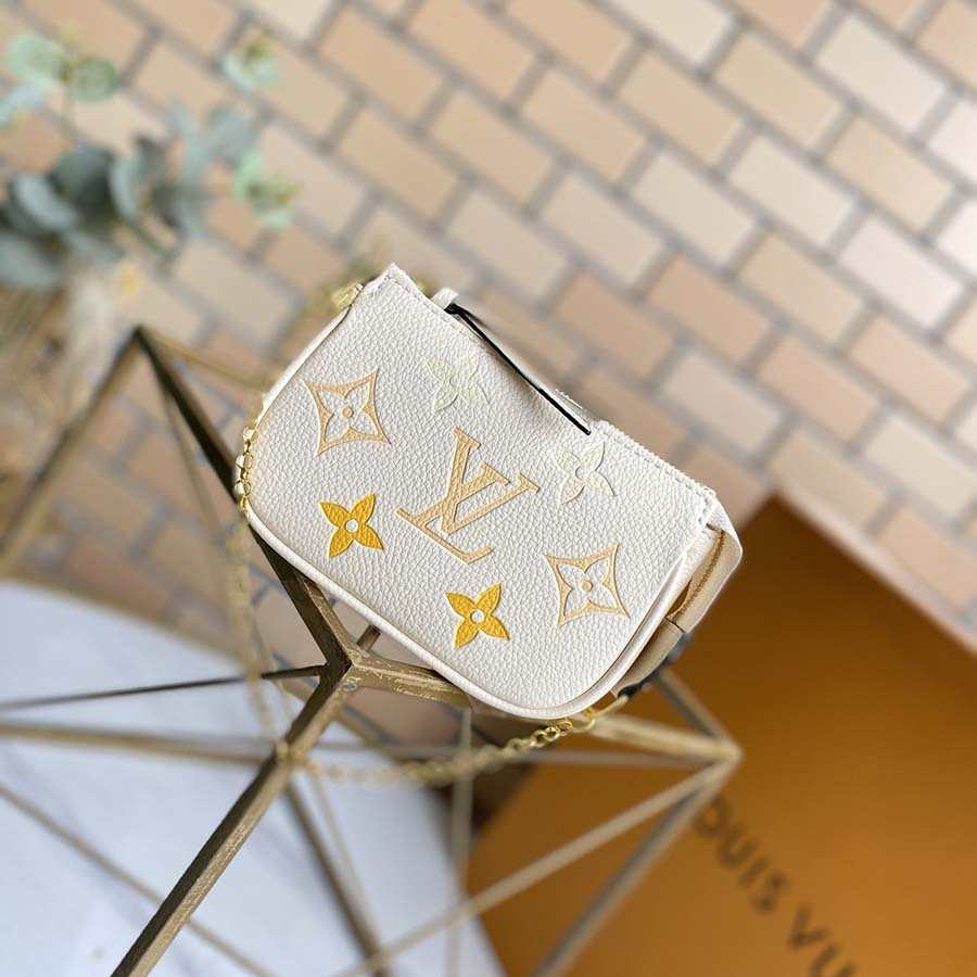 Replica Louis Vuitton By The Pool Mini Pochette Accessoires