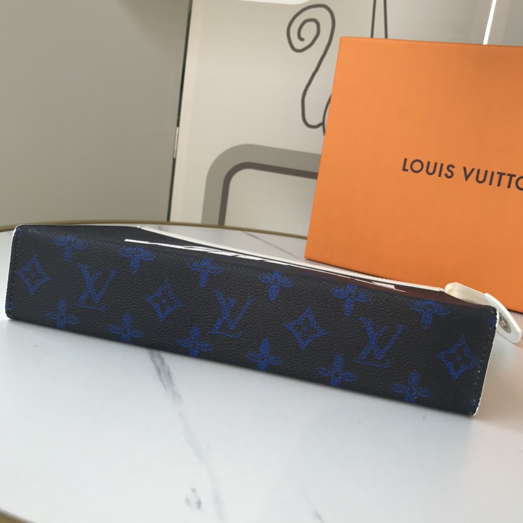 Replica Louis Vuitton Pochette Voyage Mm M30423