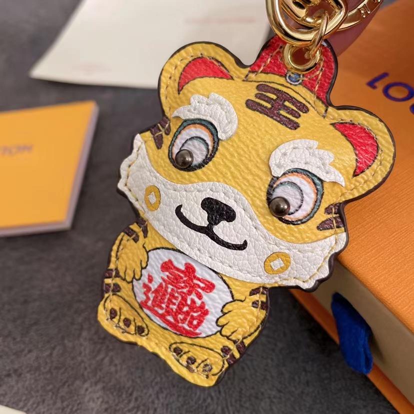 Replica Louis Vuitton Tiger Bag Charm And Key Holder L012