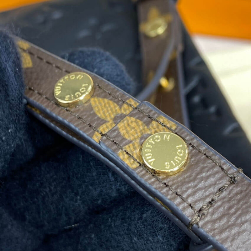 Replica Louis Vuitton Lv3 Pouch M45412