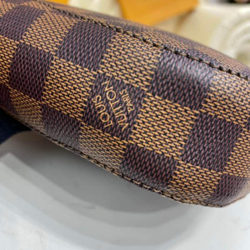Replica Louis Vuitton Damier Ebene South Bank Besace N42230