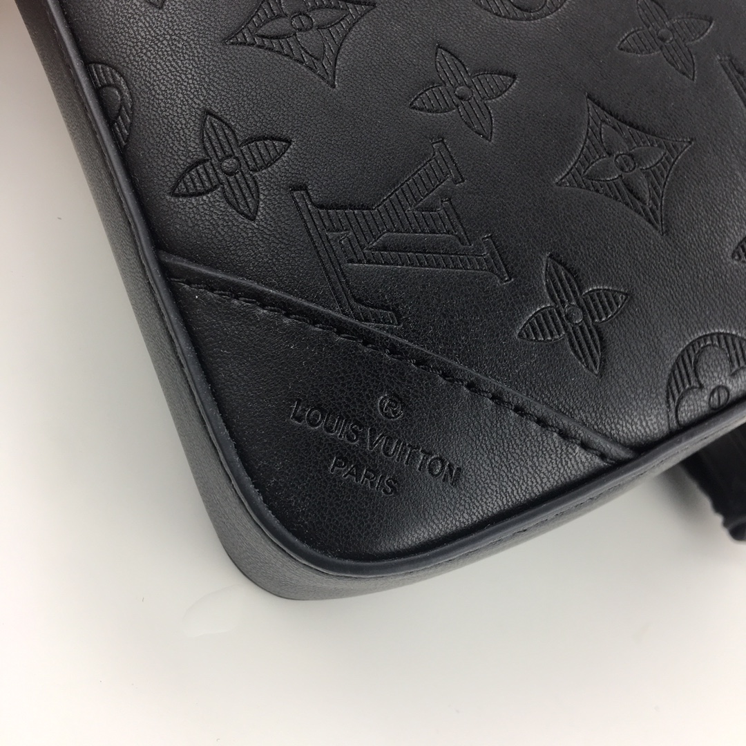 Replica Louis Vuitton Trio Messenger Embossed M69443 White/Black