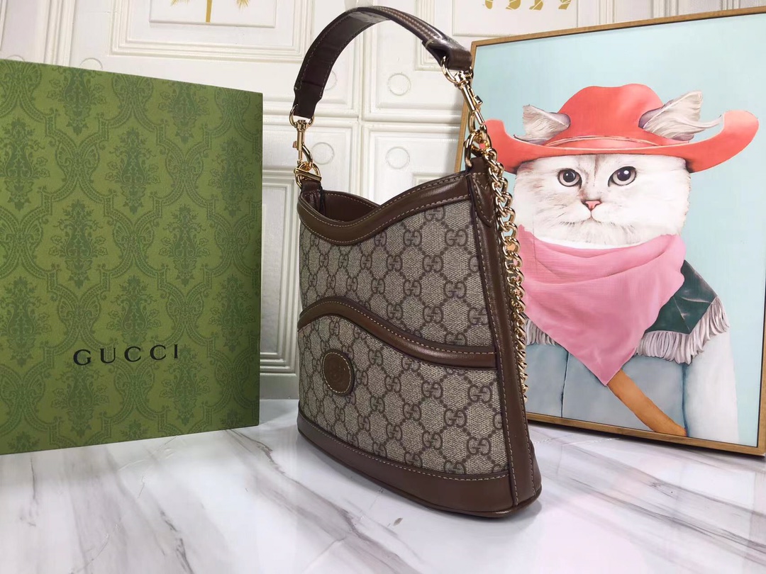 Replica Gucci Large Shoulder Bag With Interlocking G