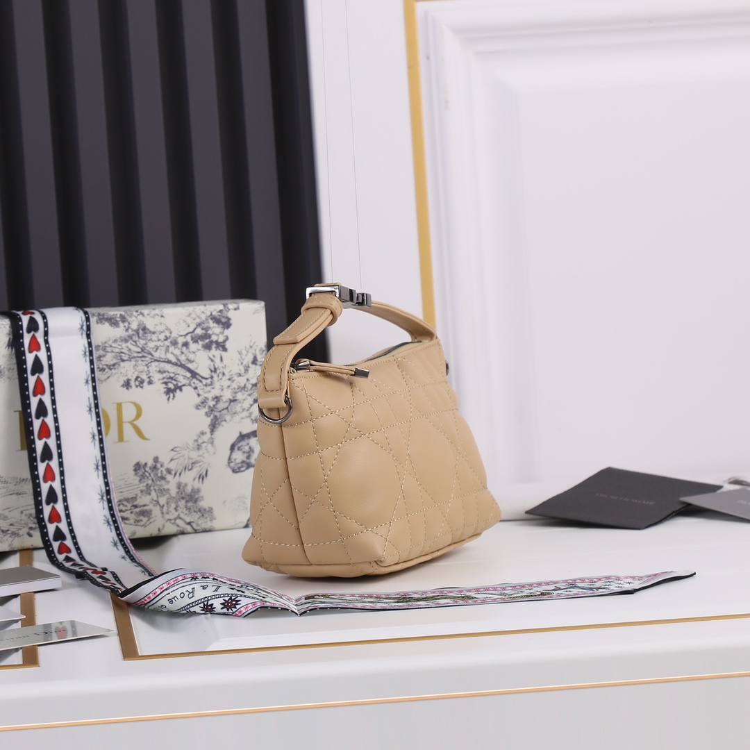 Replica Dior Small Drtravel Nomad Pouch