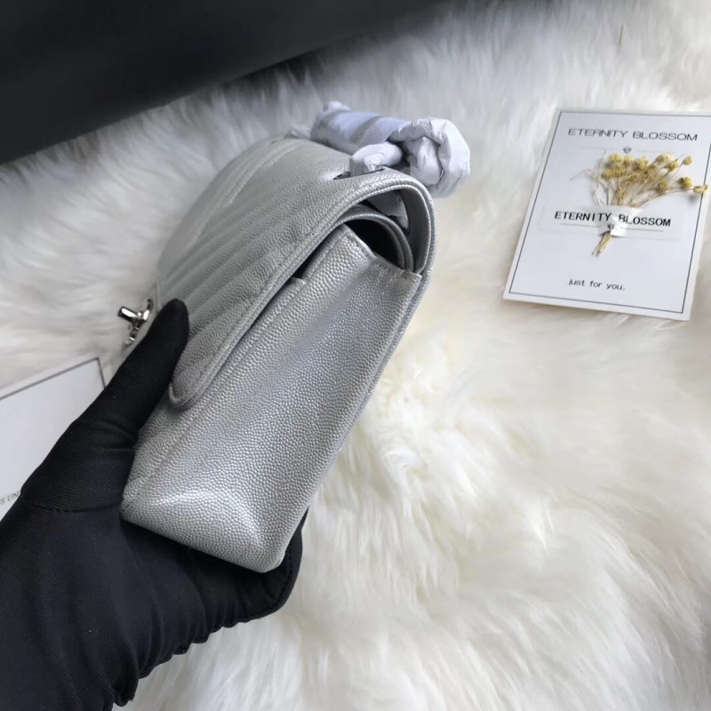 Replica Chanel Chevron Caviar Calfskin Classic Flap Bag A01112