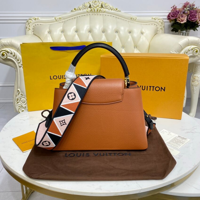 Replica Louis Vuitton Capucines Mm M59020 Gold/Noir