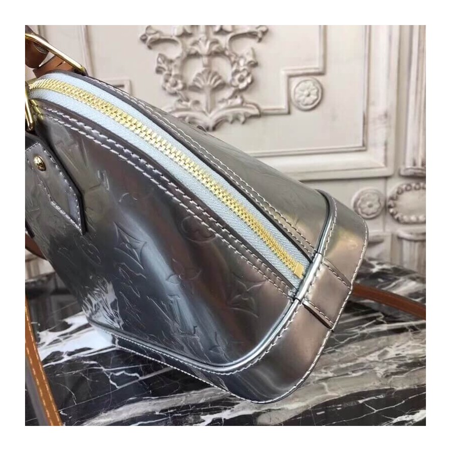 Replica Louis Vuitton Monogram Vernis Alma Bb M91606