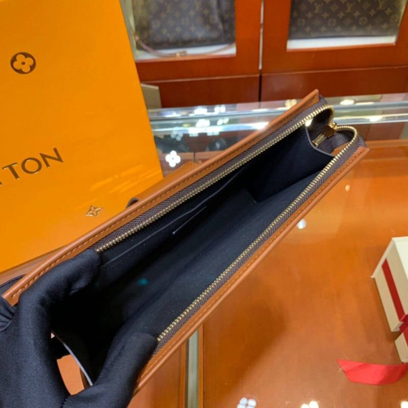 Replica Louis Vuitton Pochette Dauphine M69184