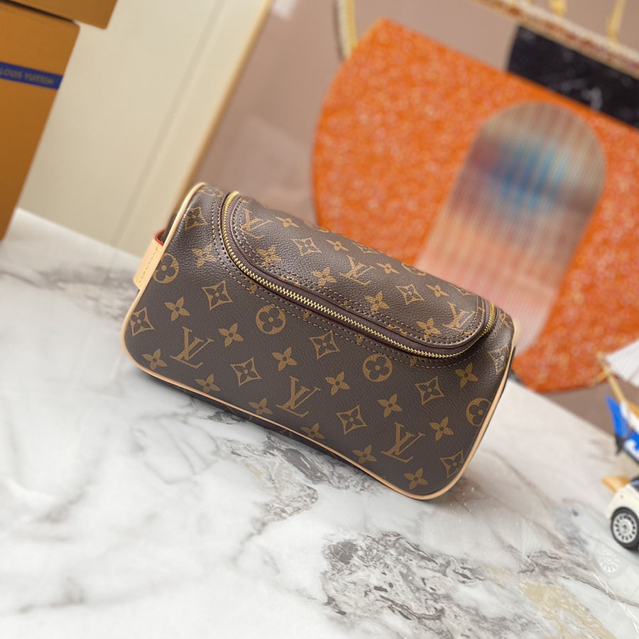 Replica Louis Vuitton Toiletry Pouch N47625