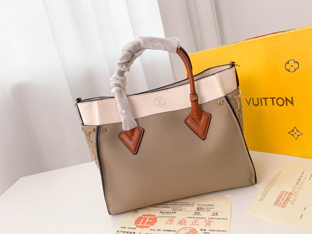 Replica Louis Vuitton On My Side M53824