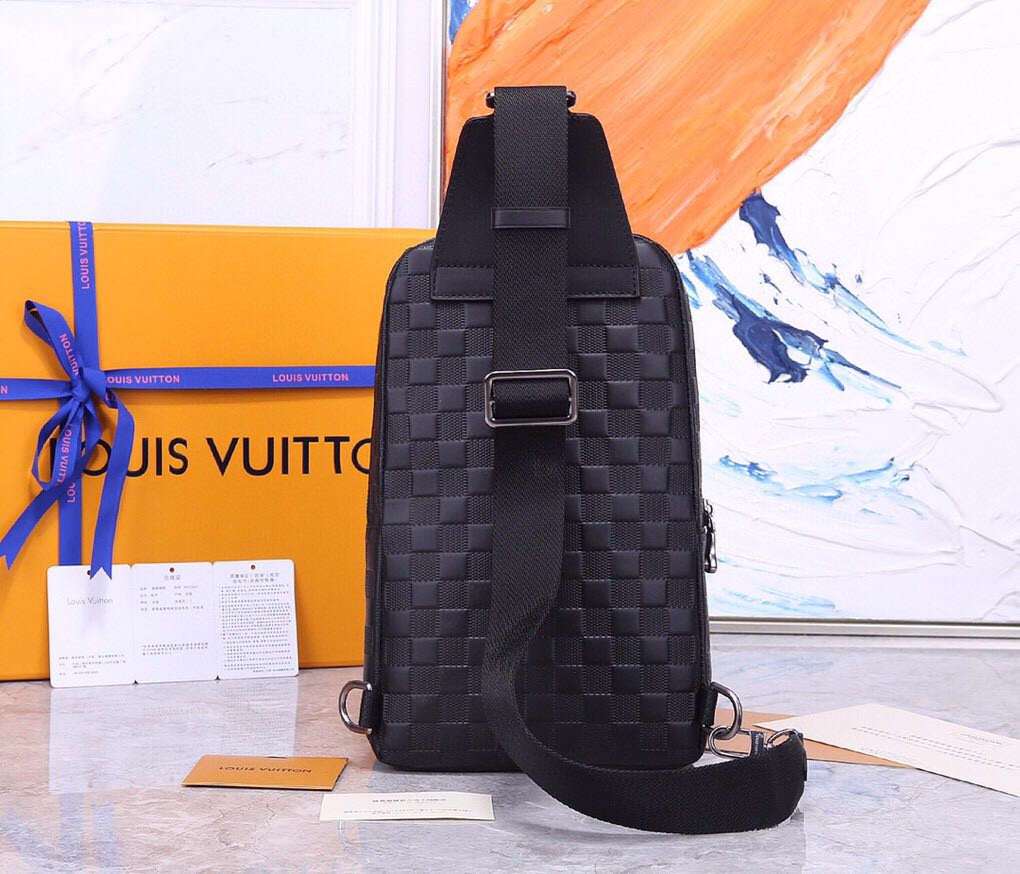 Replica Louis Vuitton Avenue Sling Bag Black N41720