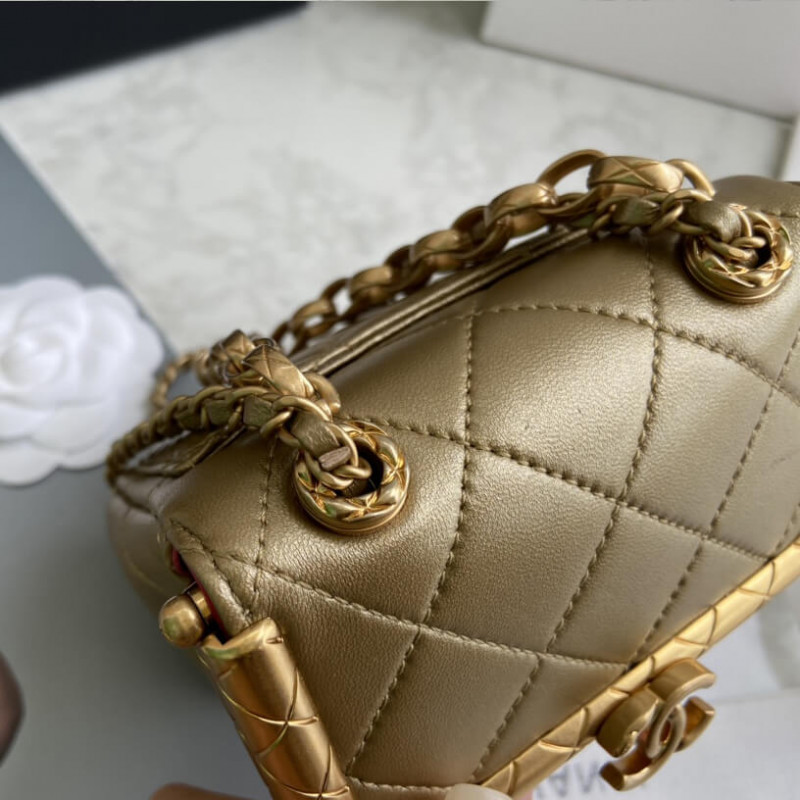 Replica Chanel Small Lambskin Kiss-Lock Bag As1885