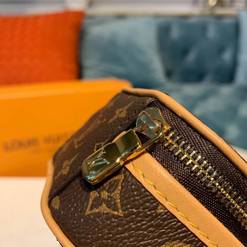 Replica Louis Vuitton Monogram Boite Chapeau Necklace M68570 M68577