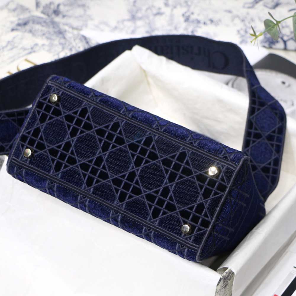 Replica Dior Aaa-D-Blue Velvet Medium Lady D-Lite Bag M8002/Embroidery