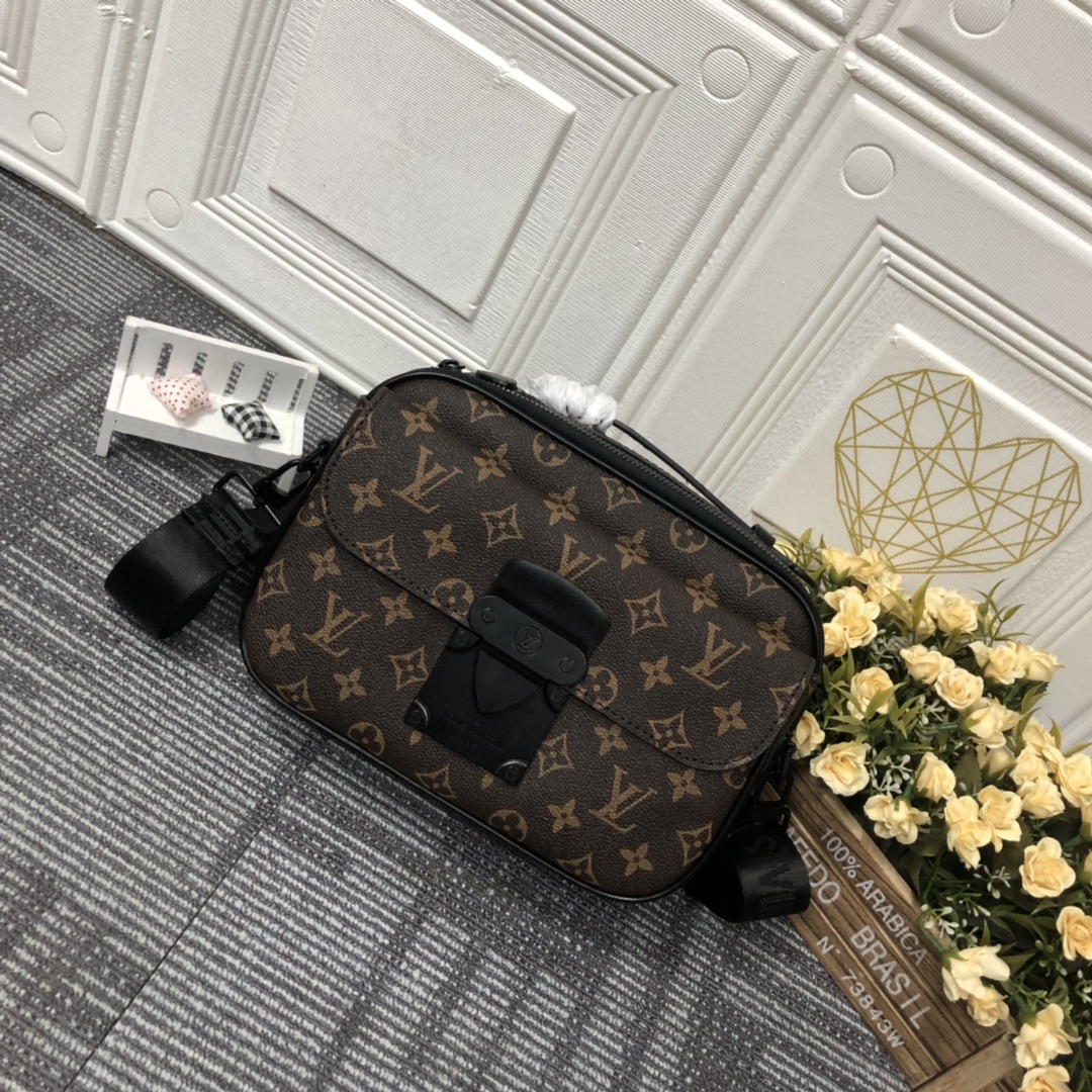 Replica Louis Vuitton S Lock Messenger M45863