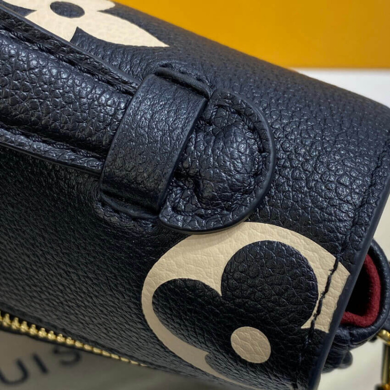 Replica Louis Vuitton Pochette Metis M45773