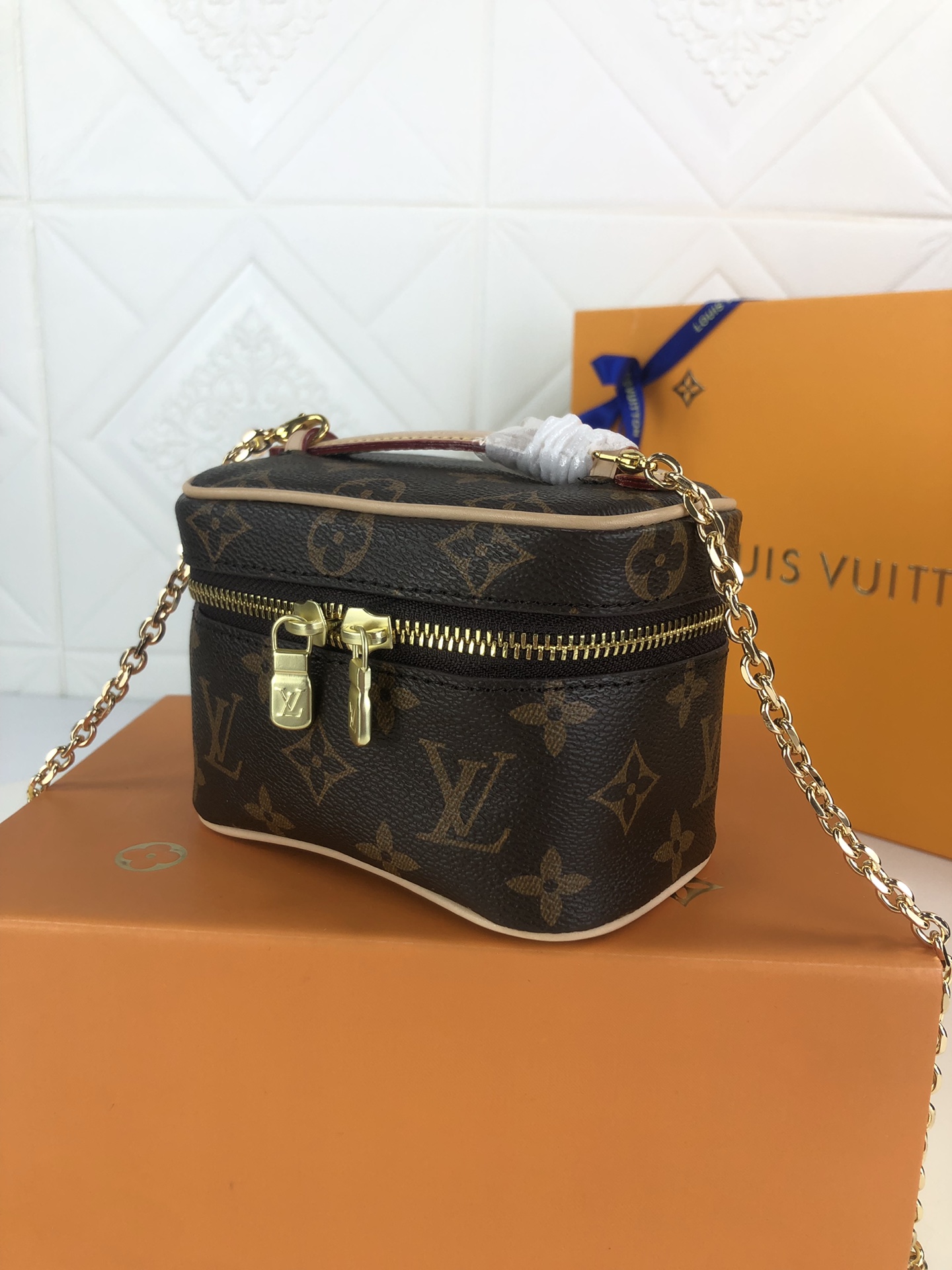 Replica Louis Vuitton Nice Vanity Make Up