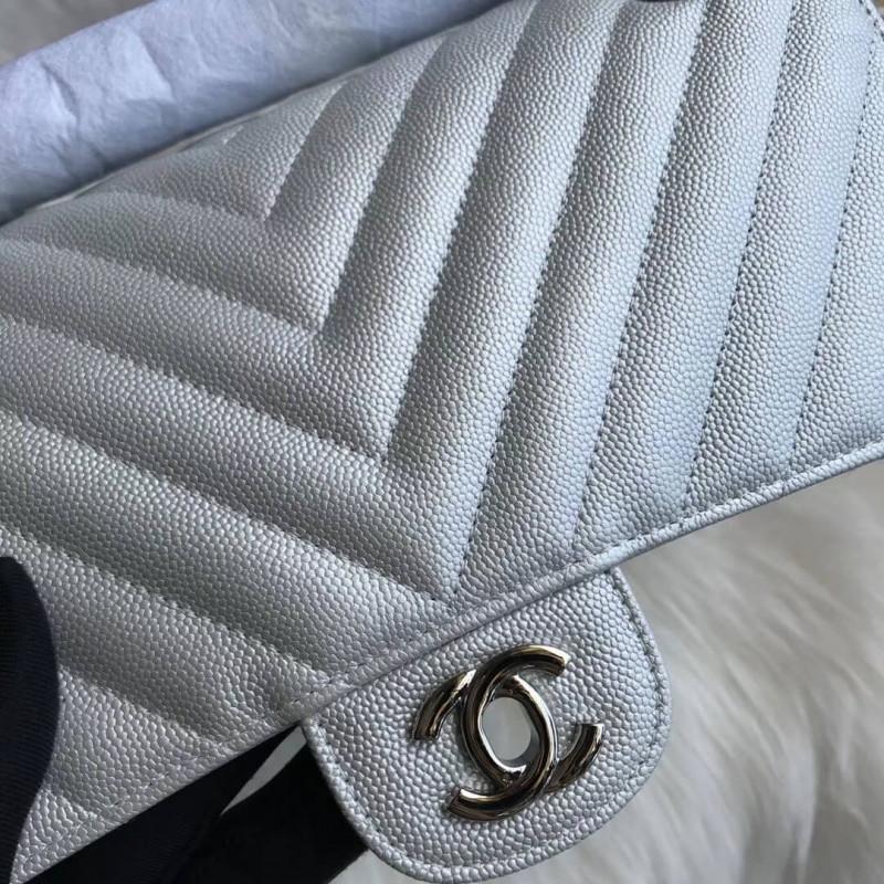 Replica Chanel Chevron Caviar Calfskin Classic Flap Bag A01112