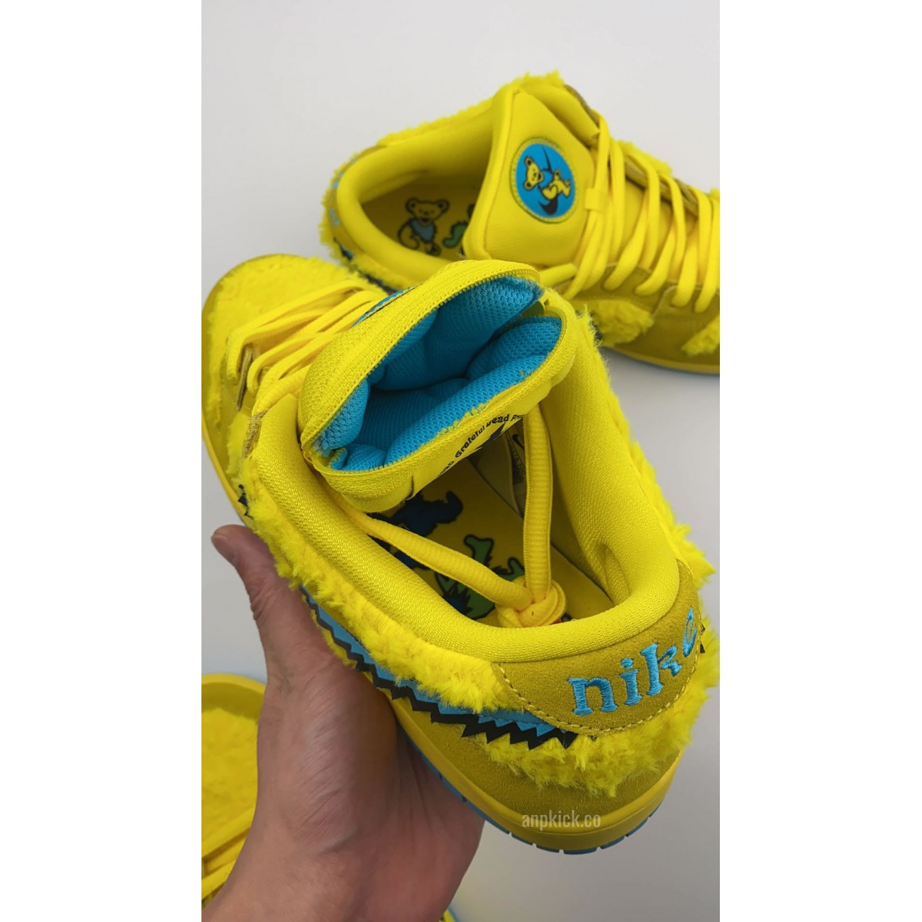 Grateful Dead Bears x Nike SB Dunk Low Yellow Bear CJ5378-700