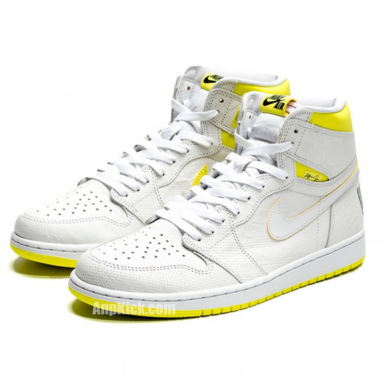 Air Jordan 1 Retro High OG First Class Flight Release Date 555088-170