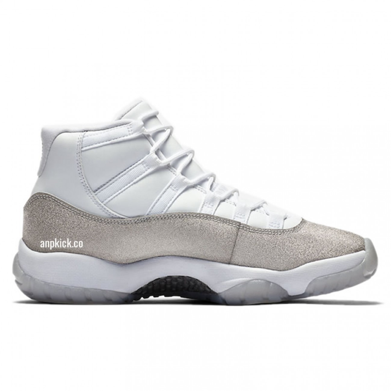 Air Jordan 11 Retro WMNS Metallic Silver-Vast Grey AR0715-100