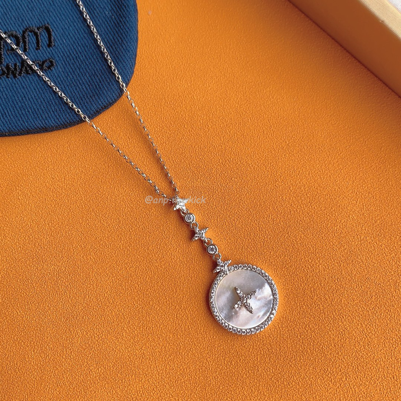 APM Monaco star mother of pearl necklace