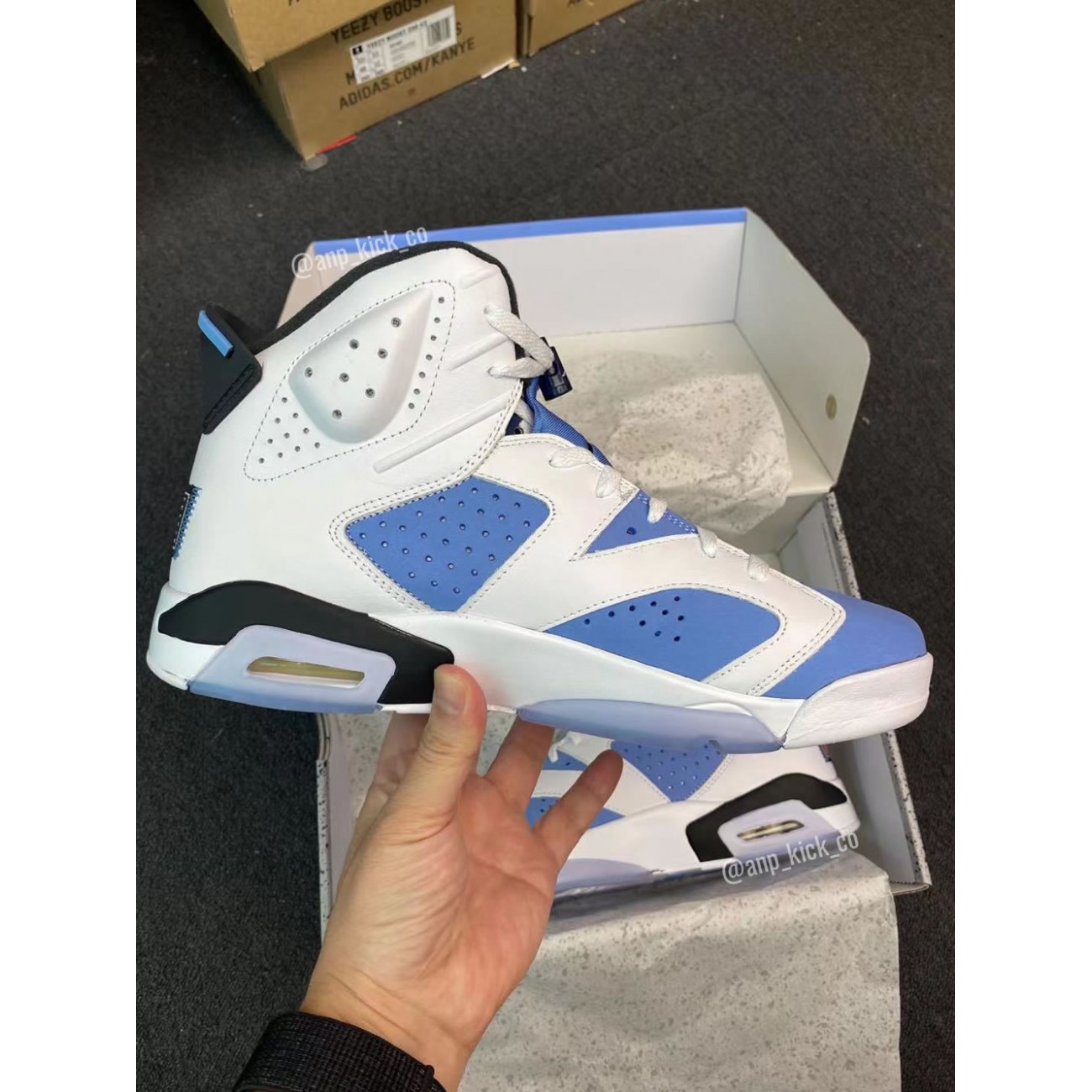 Air Jordan 6 Retro UNC CT8529-410