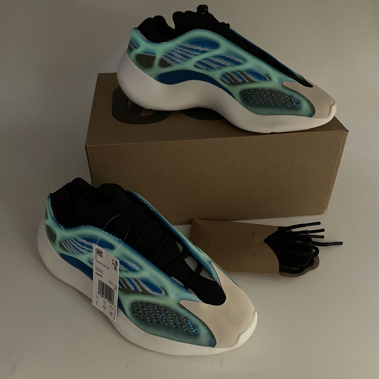 adidas Yeezy 700 V3 Arazre G54850 New Release Date For Sale