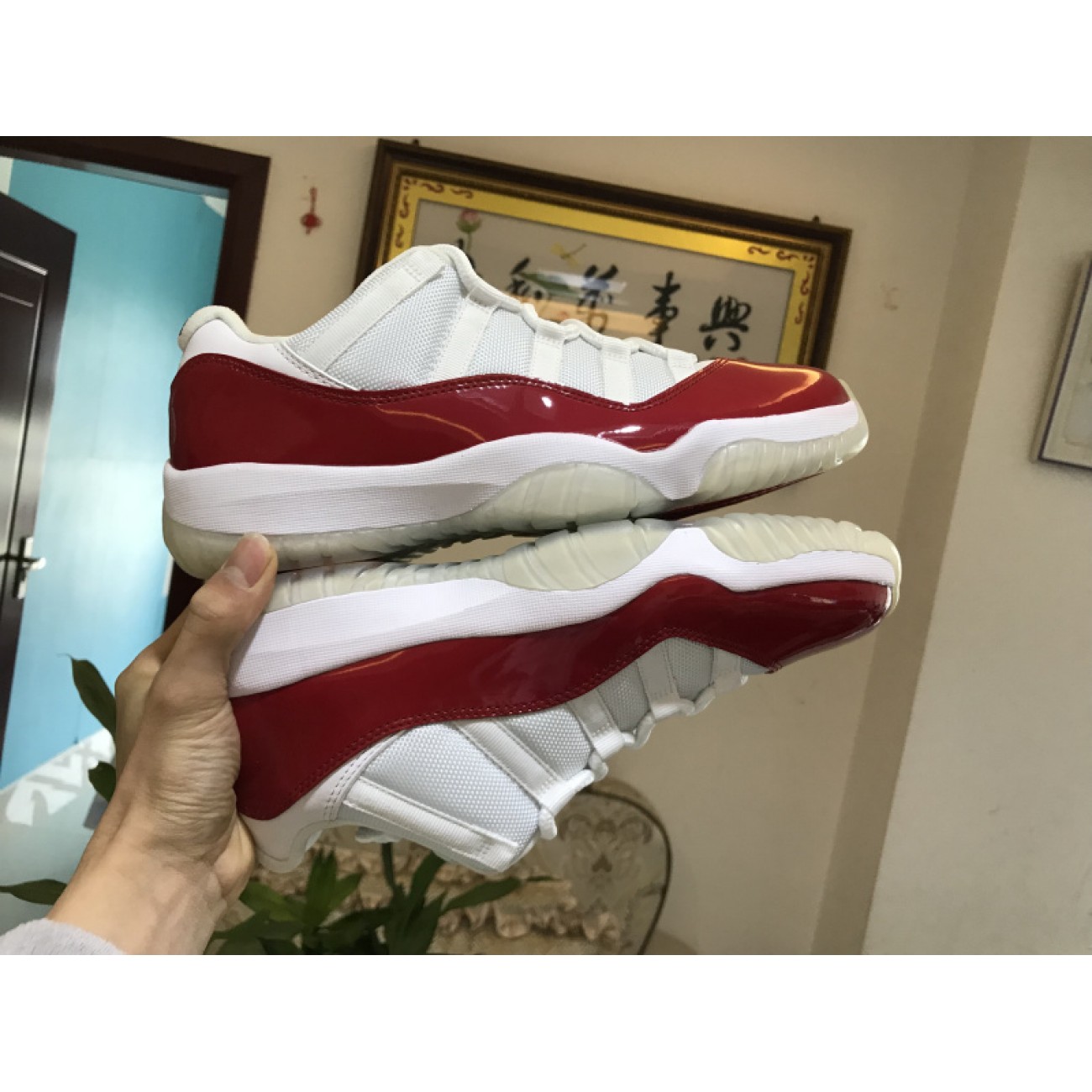 Air Jordan 11 Low Varsity Red 528895-102