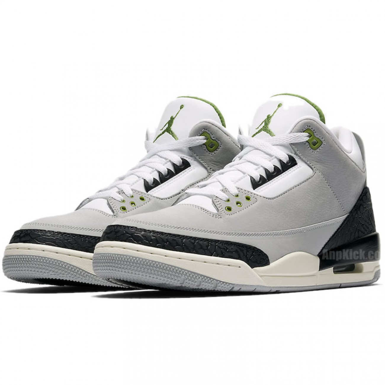 Air Jordan 3 Tinker Chlorophyll / Air Trainer 1 136064-006