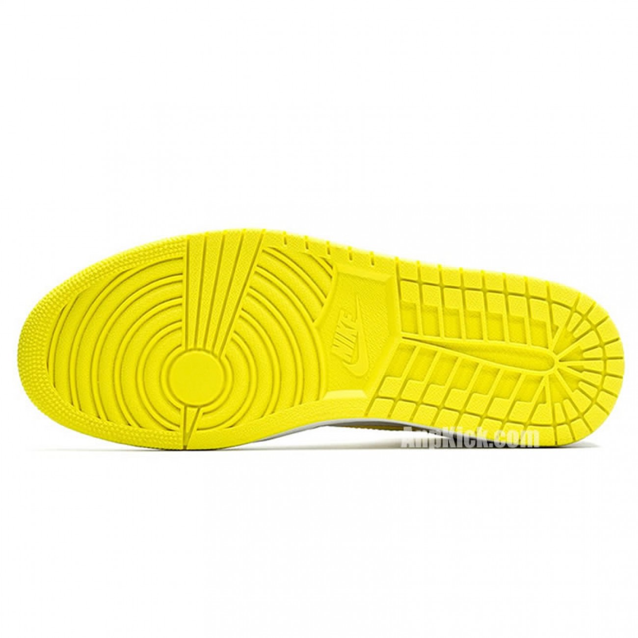 Air Jordan 1 Retro High OG First Class Flight Release Date 555088-170