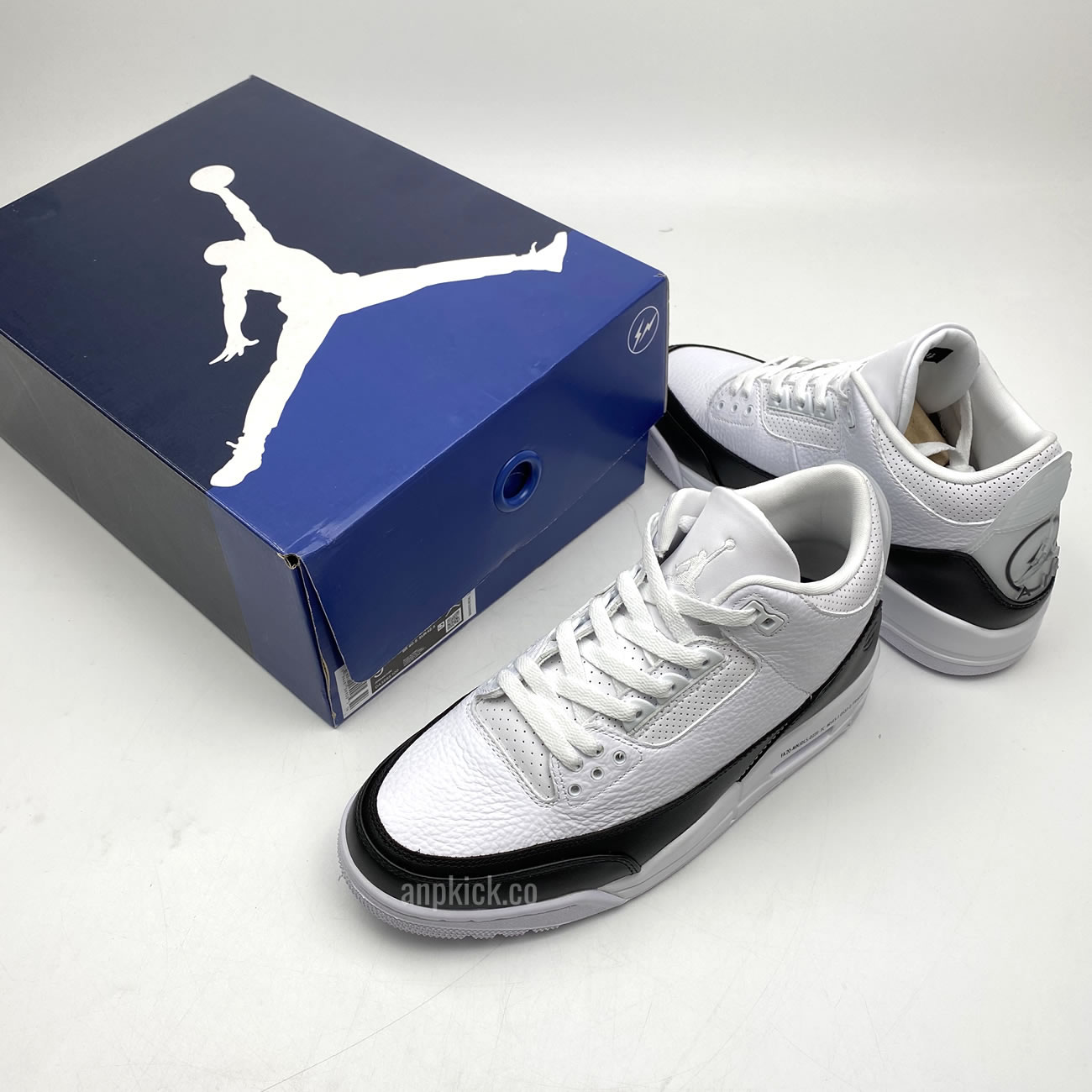 Fragment x Air Jordan 3 Retro SP White/Black Release Date DA3595-100