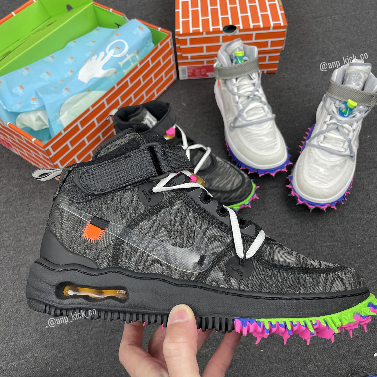 Off-White x Nike Air Force 1 Mid Black DO6290-001 White DO6290-100