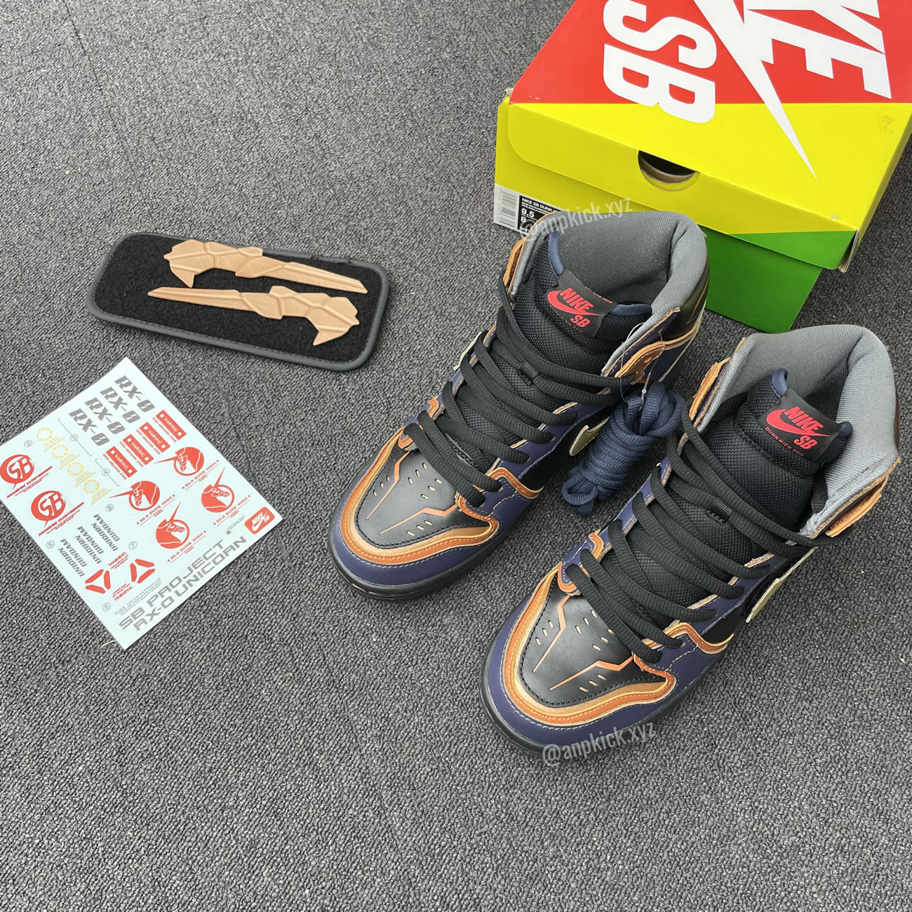 Gundam x Nike SB Dunk High Banshee DH7717-400