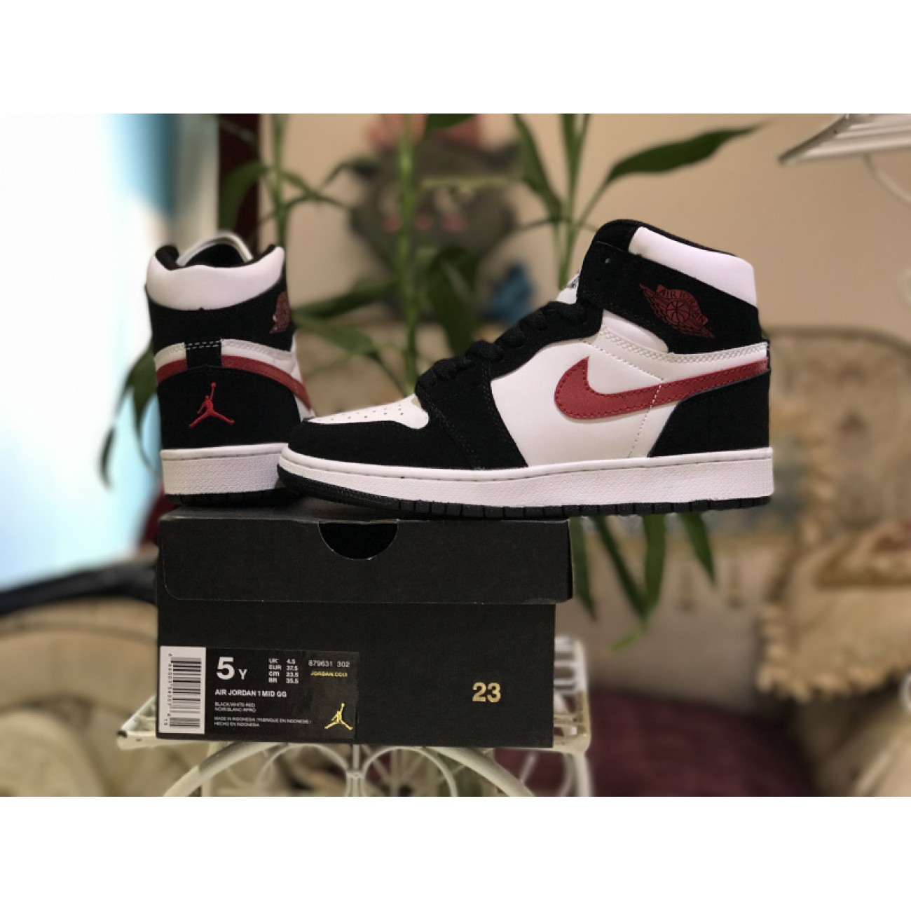 Air Jordan 1 Retro High GS Panda 879631-302