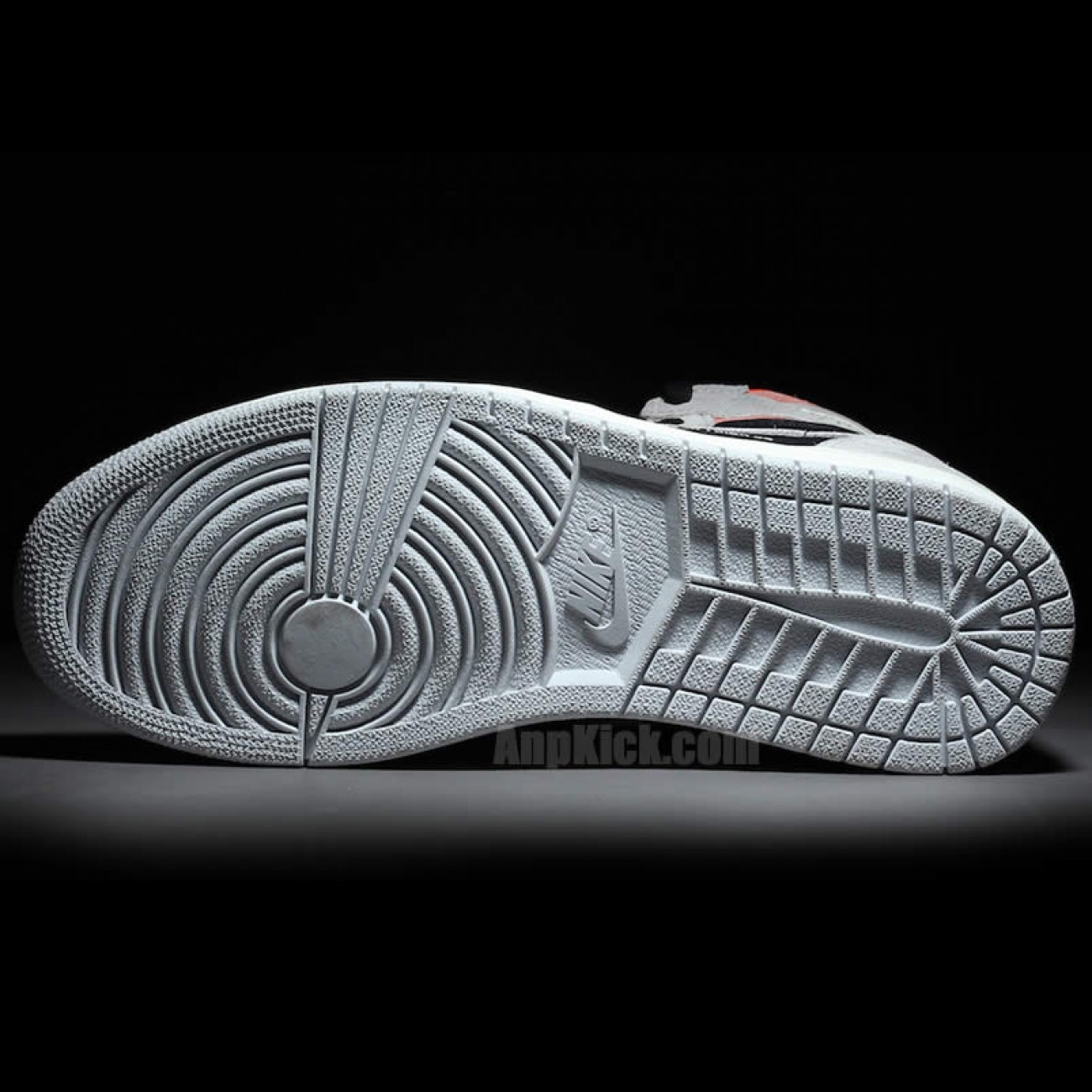 Air Jordan 1 Retro High OG Neutral Grey Shoes 555088-018