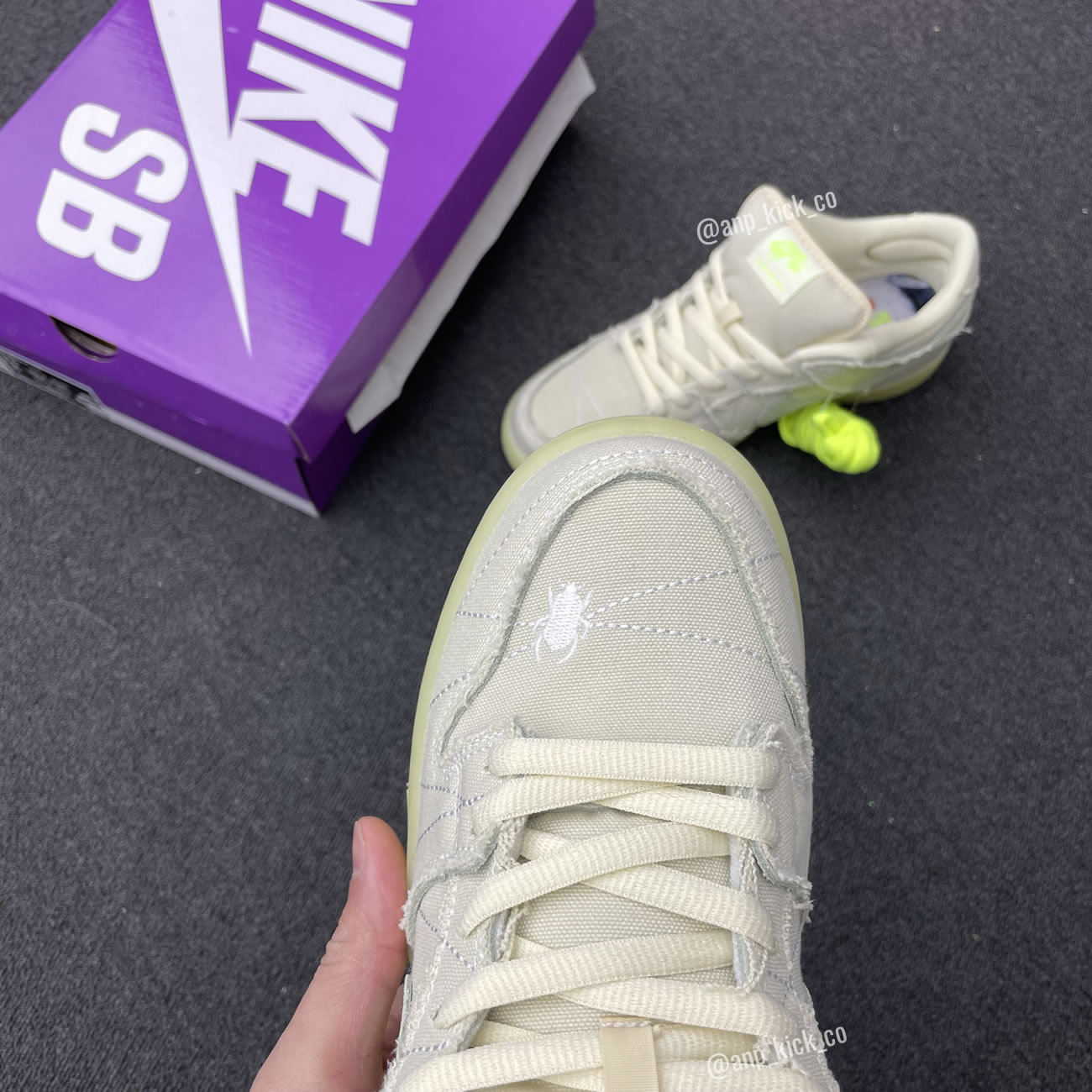Nike SB Dunk Low Mummy DM0774-111