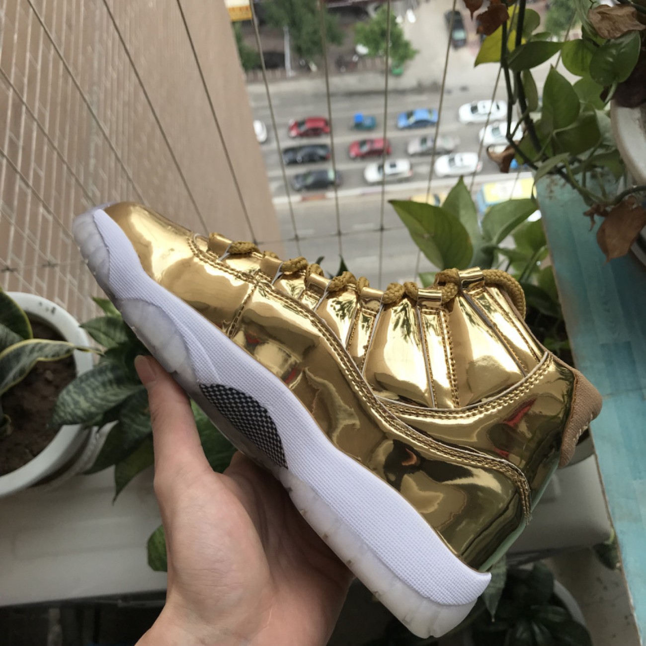 Air Jordan 11 Liquid Gold 378038-103