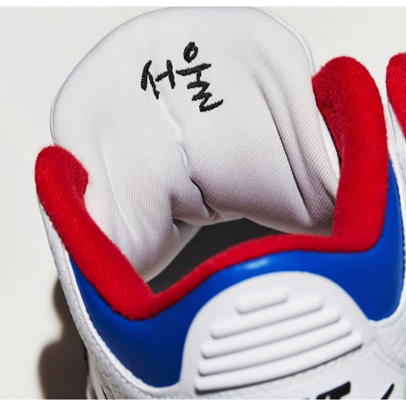 Air Jordan 3 Seoul South Korea AV8370-100