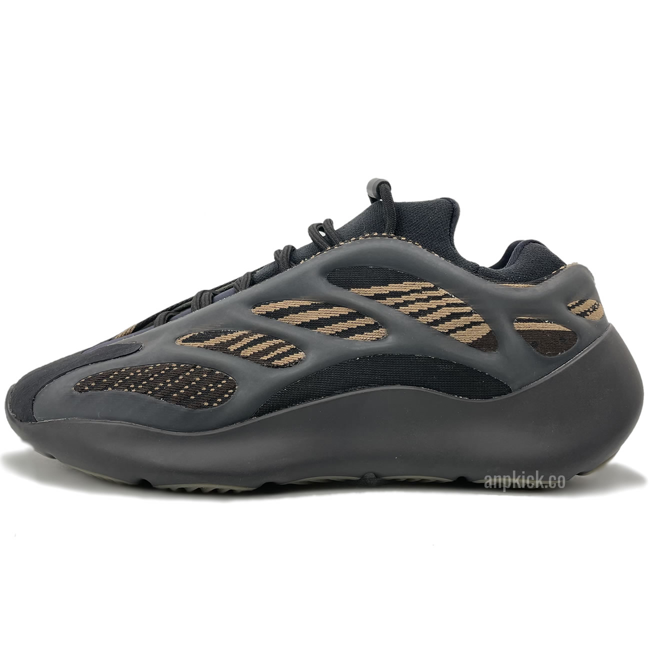 adidas Yeezy 700 V3 Clay Brown CLABRO/BRUARGA GY0189