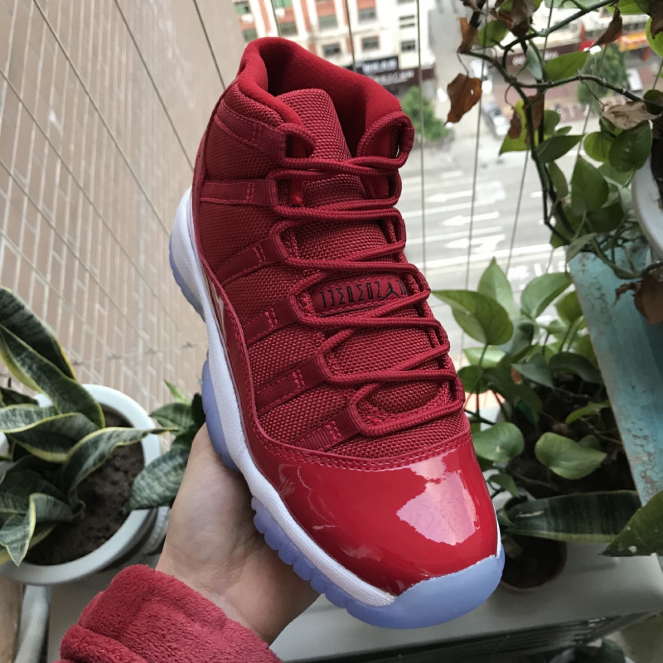 Air Jordan 11 GS Gym Red 378037-623