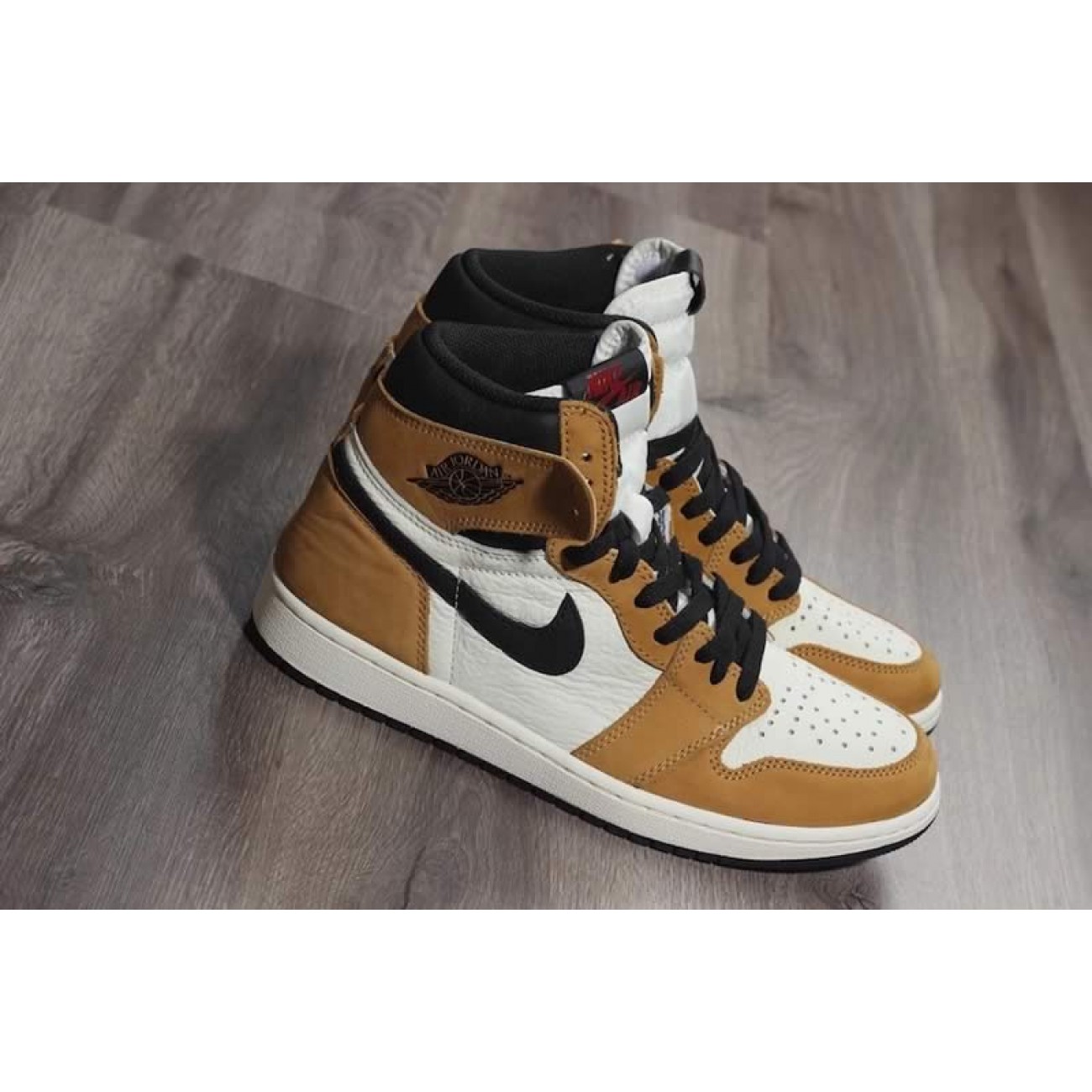 Air Jordan 1 Retro High OG Wheat AJ1 White Black And Yellow/Gold 555088-700