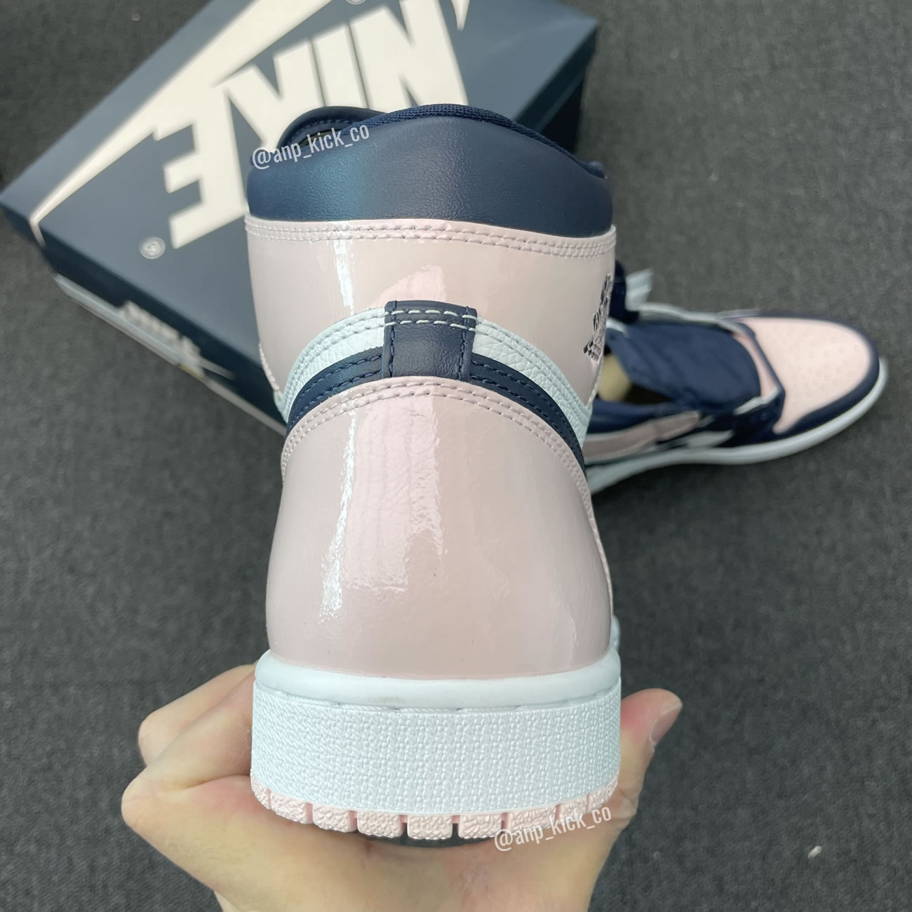 Air Jordan 1 High Wmn's Atmosphere DD9335-641