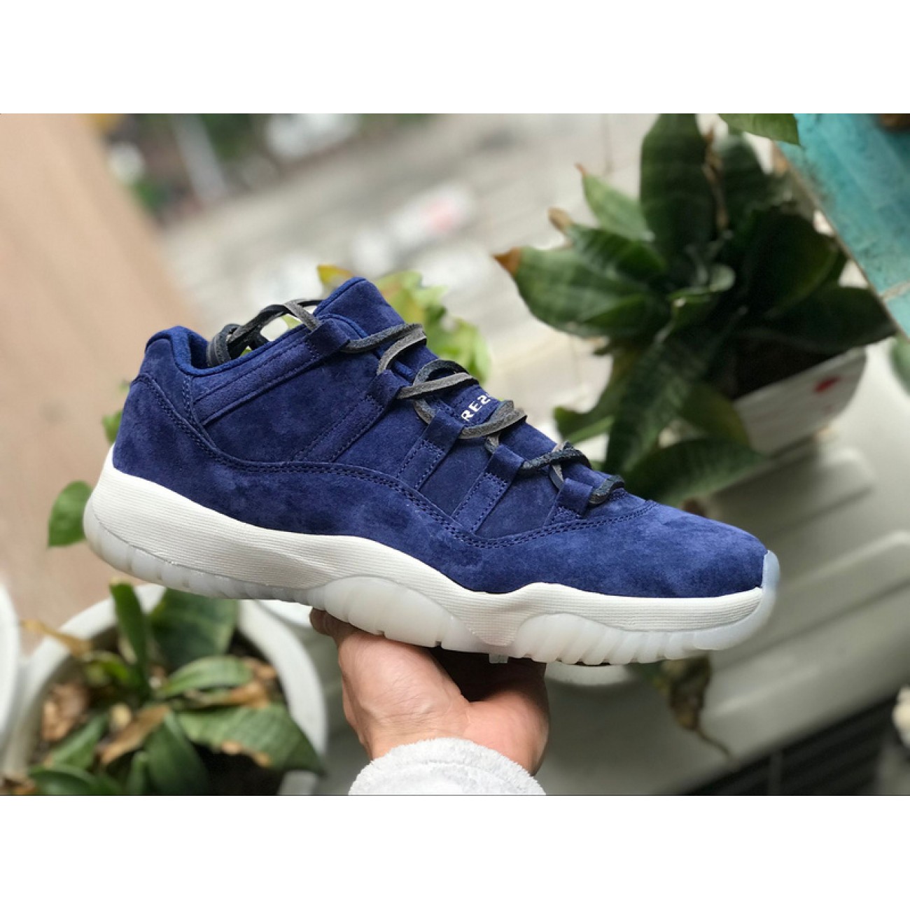 Air Jordan 11 Low x RE2PECT Derek AJ11 AV2187-441