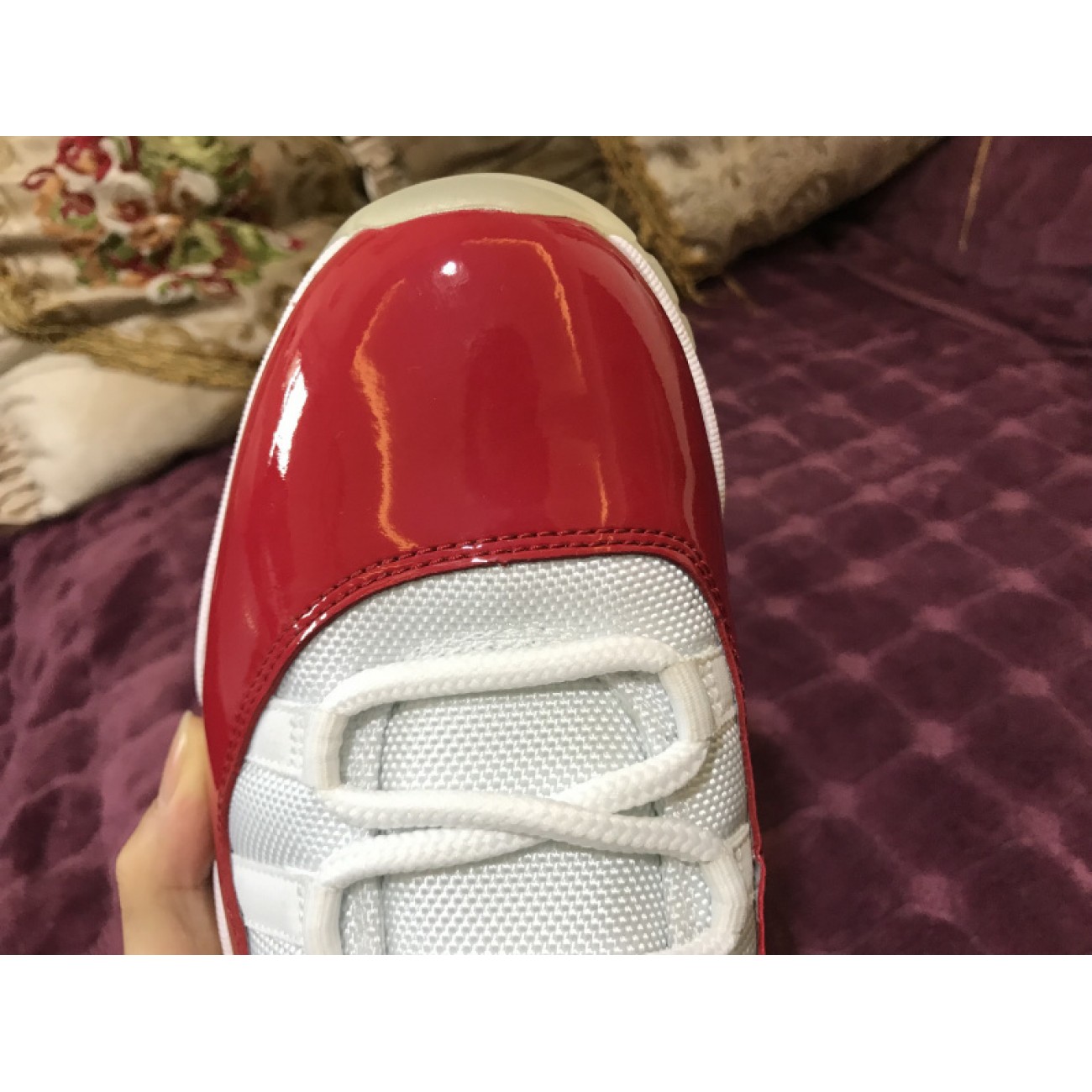Air Jordan 11 Low Varsity Red 528895-102