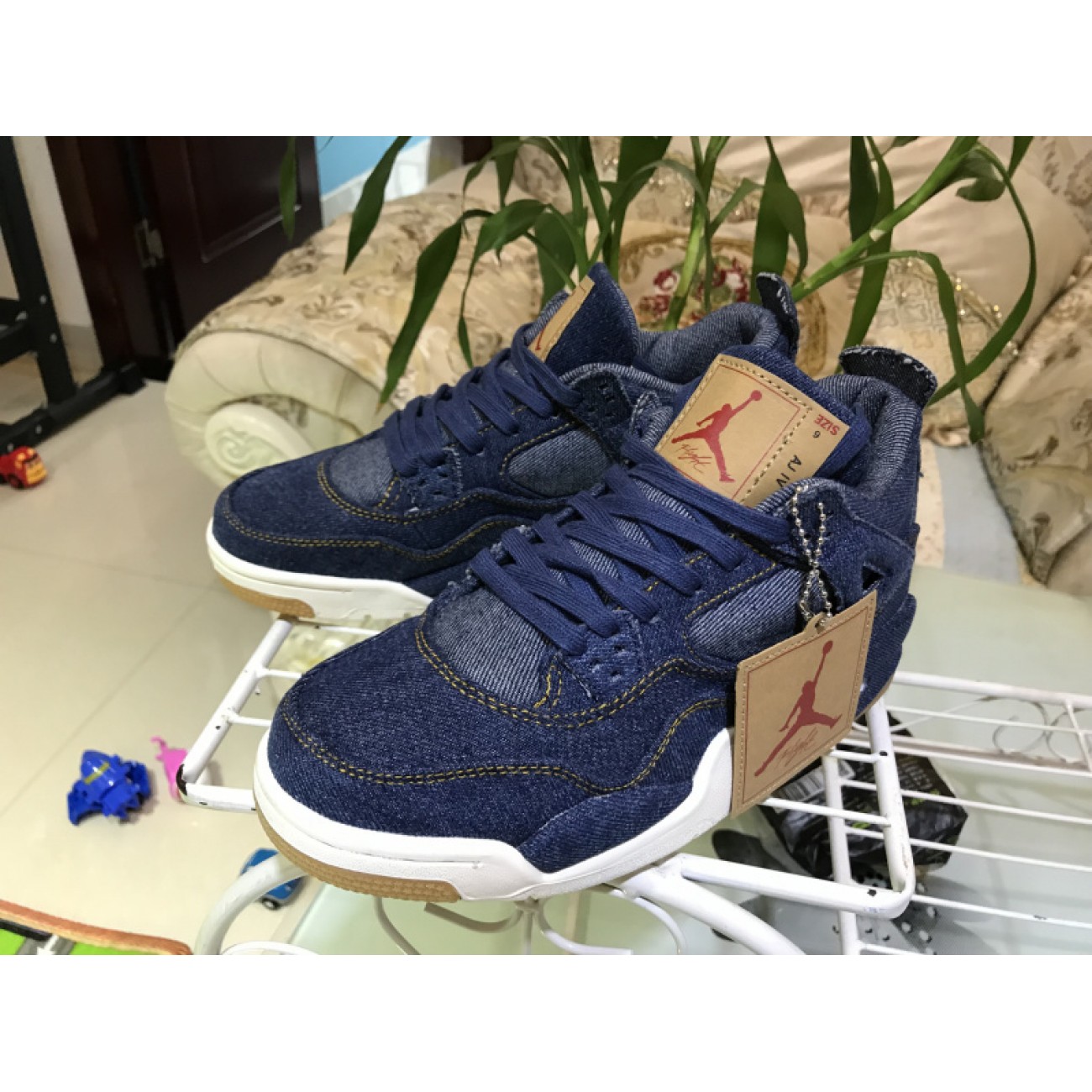 Levis x Air Jordan 4 GS AO2571-401