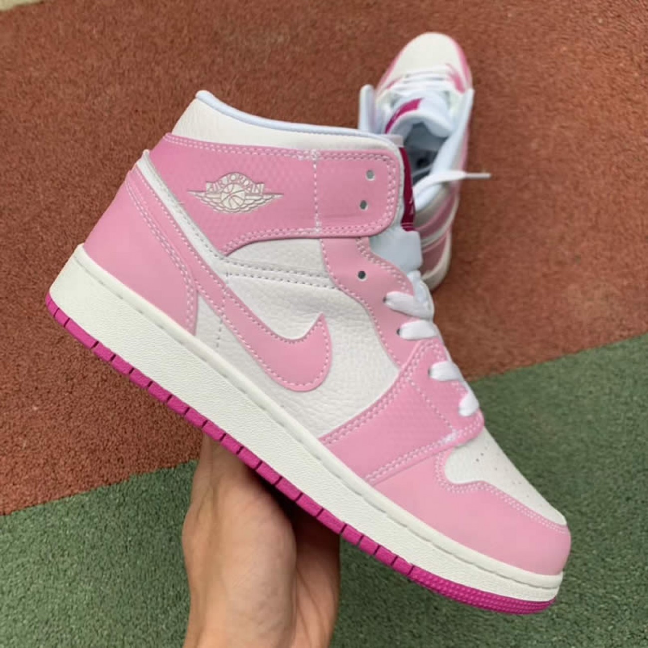 Air Jordan 1 Retro Custom Mid GS/Womens Pink Light-Bone / Chameleon 555112-iD