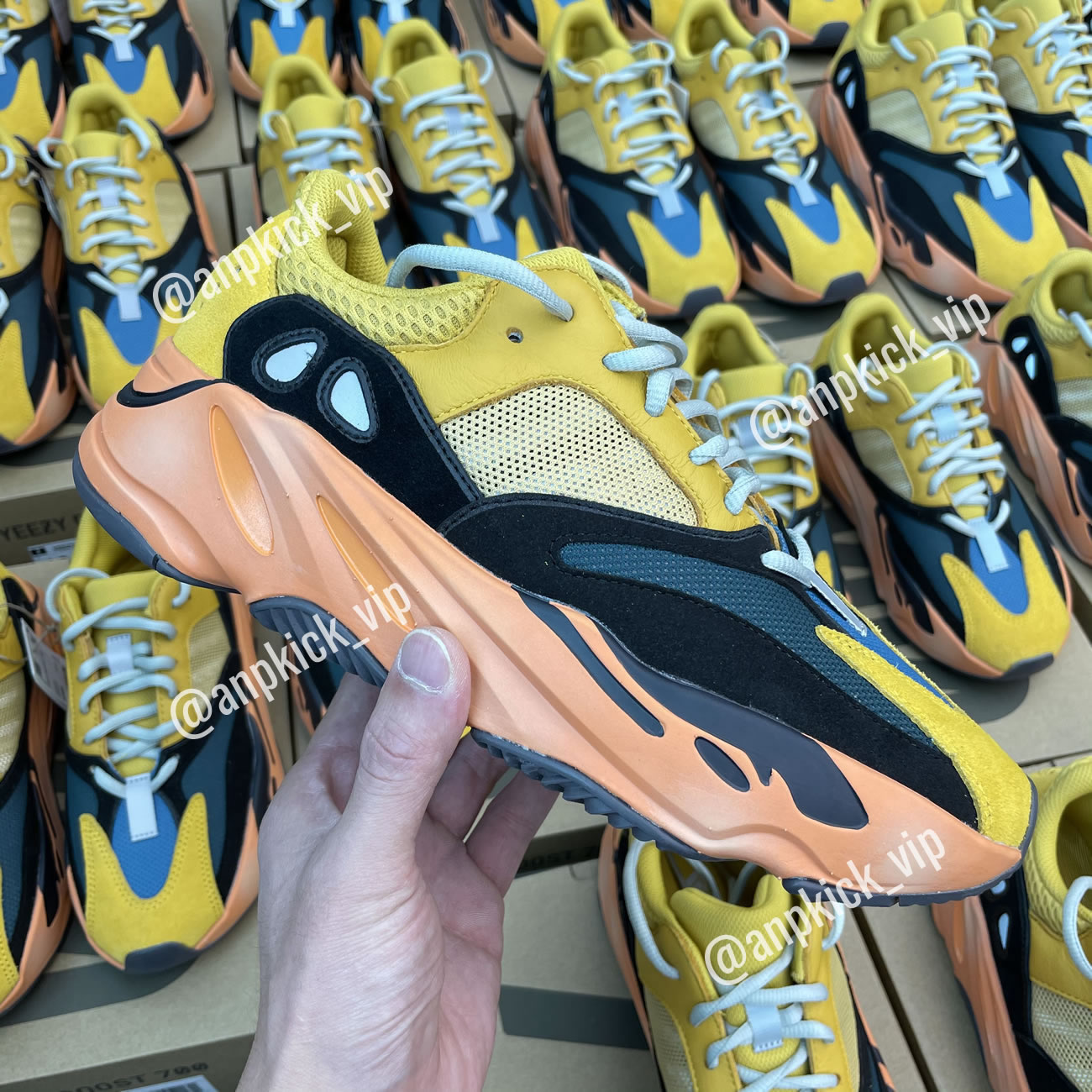 adidas Yeezy Boost 700 Sun GZ6984